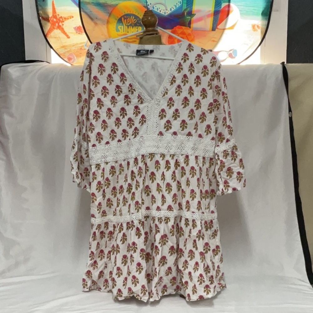 EUC Woman’s 3/4 sleeve Madison Matthews dress